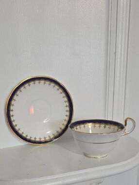 Aynsley – Leighton Cobalt Scalloped – Cup and Saucer, England